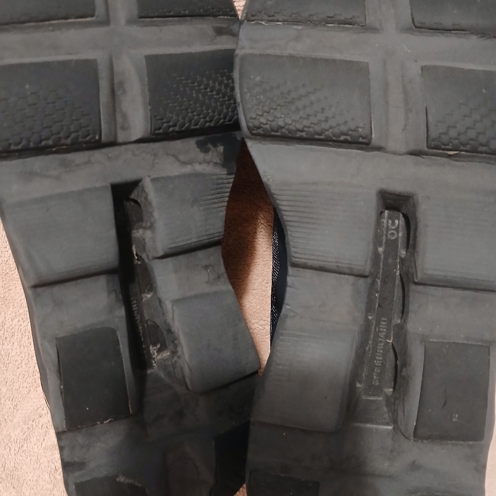 On Running Cloud Running Sneakers — Black - Picture 9 of 12
